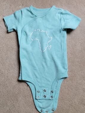 Infant Short-Sleeve snap kimono-style in Light Teal onsie with Africa Outline